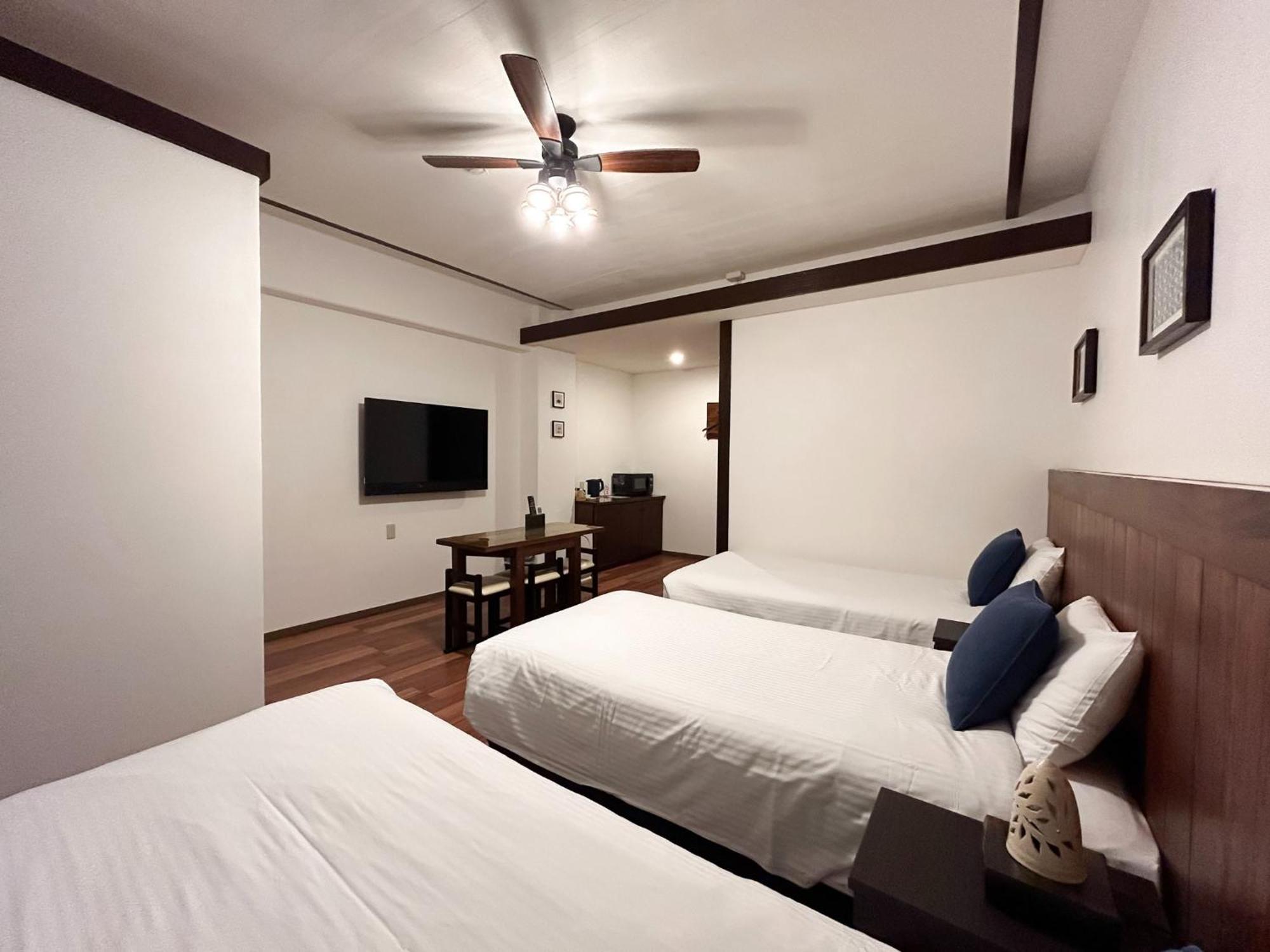Pension Sunset Beach Nakijin Eksteriør bilde